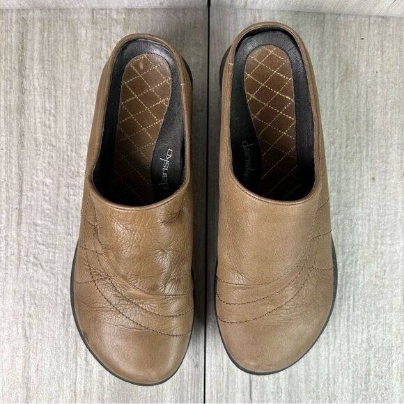 Dansko Mule Slip On Shoes Brown Leather Casual Comfort Clog Size 8 EUR 38 - Picture 6 of 10